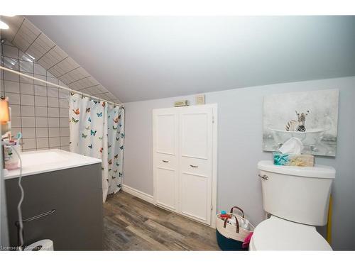 102 Brook Street, Simcoe, ON - Indoor Photo Showing Bathroom