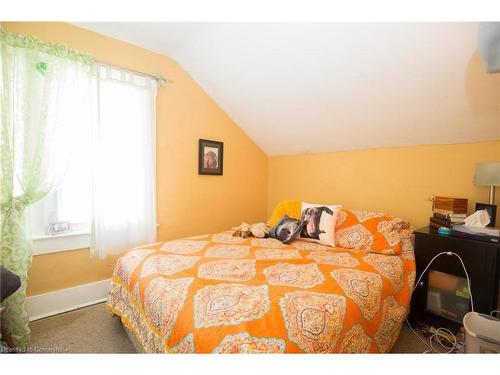 102 Brook Street, Simcoe, ON - Indoor Photo Showing Bedroom