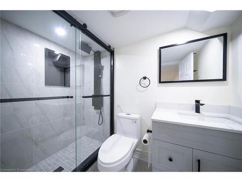 42 Falls Crescent, Simcoe, ON - Indoor Photo Showing Bathroom