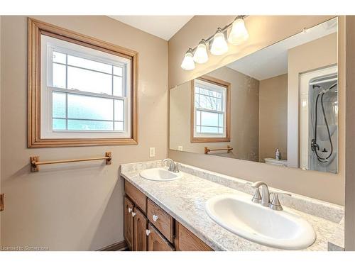 45 Kennedy Road, Simcoe, ON - Indoor Photo Showing Bathroom