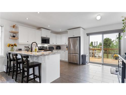 59 Driftwood Drive, Simcoe, ON - Indoor Photo Showing Kitchen With Upgraded Kitchen