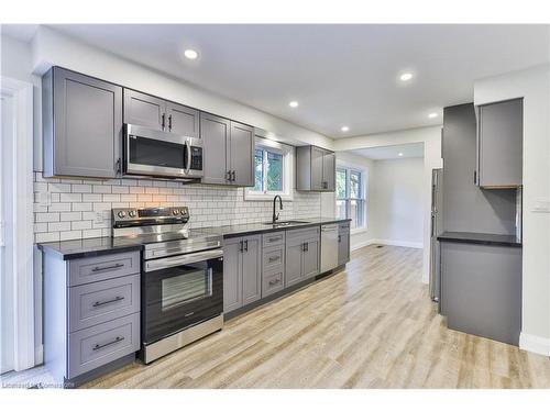 22 Atwood Crescent, Simcoe, ON - Indoor Photo Showing Kitchen With Upgraded Kitchen