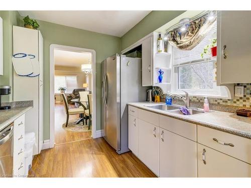 124 Victoria Street, Simcoe, ON - Indoor Photo Showing Kitchen With Double Sink