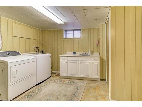 124 Victoria Street, Simcoe, ON - Indoor Photo Showing Laundry Room