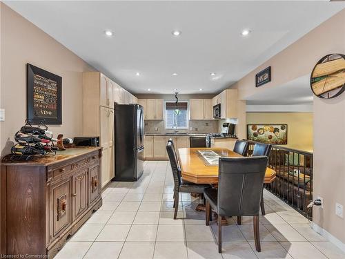 118 Fano Drive, Hamilton, ON - Indoor Photo Showing Dining Room