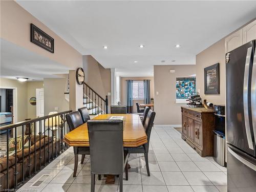 118 Fano Drive, Hamilton, ON - Indoor Photo Showing Dining Room