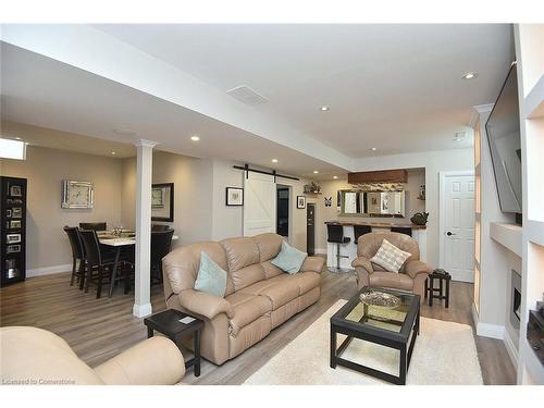 24-80 New Lakeshore Road, Port Dover, ON - Indoor Photo Showing Living Room