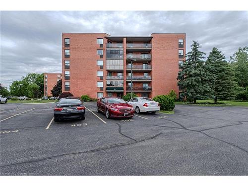 604-11 Mill Pond Court, Simcoe, ON - Outdoor