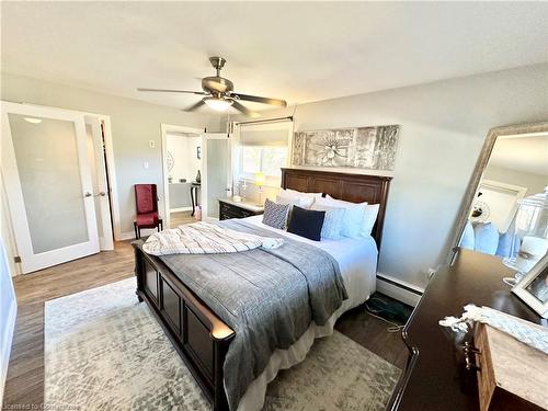 1 Maple Lane, Tillsonburg, ON - Indoor Photo Showing Bedroom