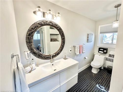 1 Maple Lane, Tillsonburg, ON - Indoor Photo Showing Bathroom