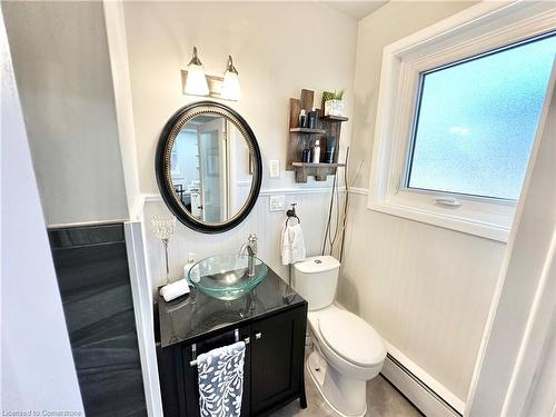 1 Maple Lane, Tillsonburg, ON - Indoor Photo Showing Bathroom