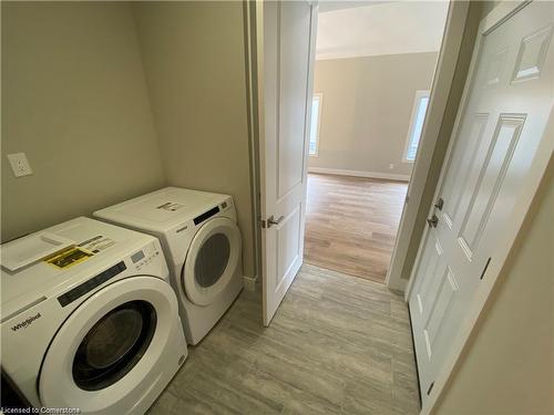 28-744 Nelson Street W, Port Dover, ON - Indoor Photo Showing Laundry Room