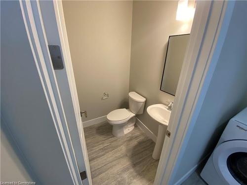 28-744 Nelson Street W, Port Dover, ON - Indoor Photo Showing Bathroom