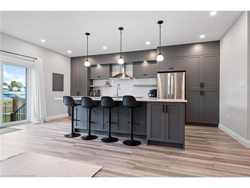 605-361 Quarter Town Line Line, Tillsonburg, ON - Indoor Photo Showing Kitchen With Upgraded Kitchen