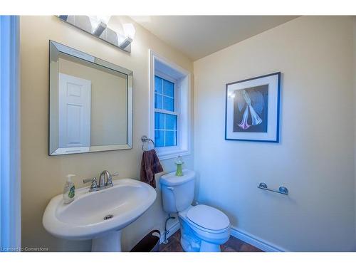 32 Blossom Avenue, Simcoe, ON - Indoor Photo Showing Bathroom