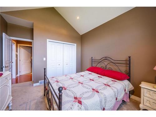 32 Blossom Avenue, Simcoe, ON - Indoor Photo Showing Bedroom