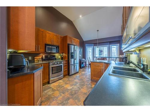 32 Blossom Avenue, Simcoe, ON - Indoor Photo Showing Kitchen With Double Sink