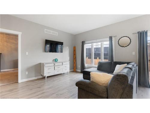 10 Meadowhawk Lane, Simcoe, ON - Indoor Photo Showing Living Room