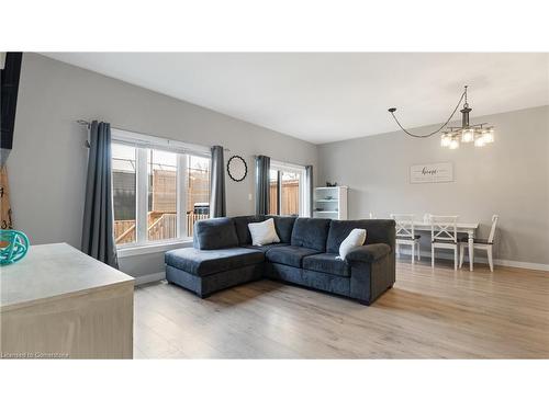 10 Meadowhawk Lane, Simcoe, ON - Indoor Photo Showing Living Room