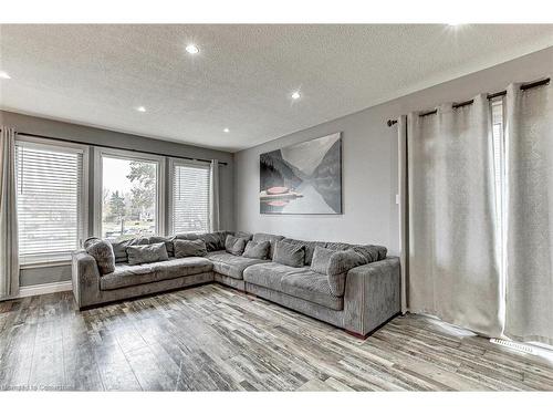 5 Avon Court Court, Port Dover, ON - Indoor Photo Showing Living Room