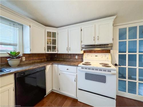 174 Wellington Street, Waterford, ON - Indoor Photo Showing Kitchen