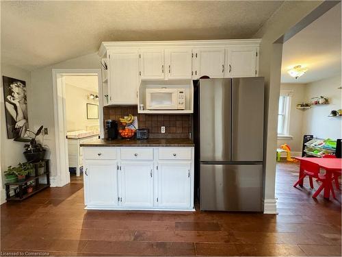 174 Wellington Street, Waterford, ON - Indoor Photo Showing Kitchen