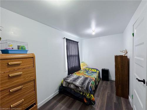 174 Wellington Street, Waterford, ON - Indoor Photo Showing Bedroom