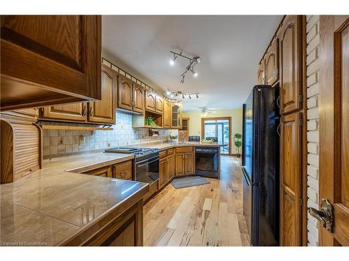 21 Mcdowell Road W, Langton, ON - Indoor Photo Showing Kitchen