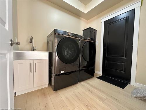 68 Hamilton Plank Rd, Port Dover, ON - Indoor Photo Showing Laundry Room