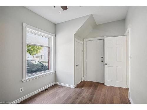 33 Rose Avenue, Brantford, ON - Indoor Photo Showing Other Room