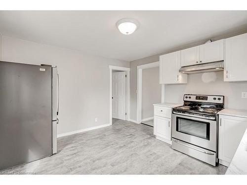 33 Rose Avenue, Brantford, ON - Indoor Photo Showing Kitchen