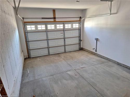 2-510 Queensway W, Simcoe, ON - Indoor Photo Showing Garage