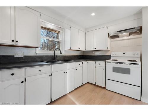 49 Nelson Street, Simcoe, ON - Indoor Photo Showing Kitchen