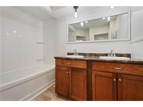 49 Nelson Street, Simcoe, ON - Indoor Photo Showing Bathroom