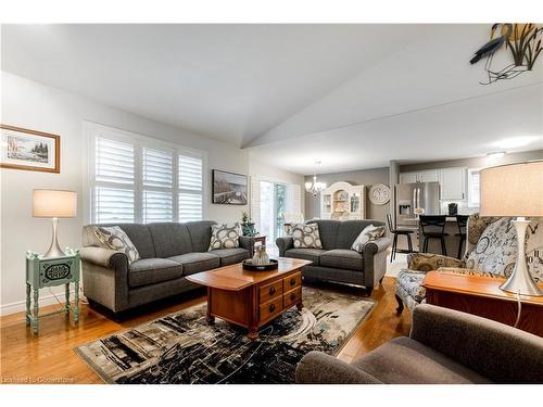 11 Sea Breeze Drive, Port Dover, ON - Indoor Photo Showing Living Room