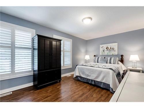 11 Sea Breeze Drive, Port Dover, ON - Indoor Photo Showing Bedroom