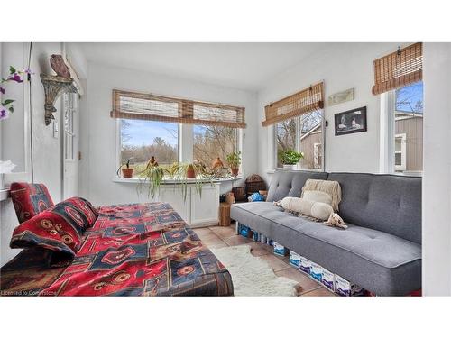 60 Woodhouse Street, Simcoe, ON - Indoor Photo Showing Living Room