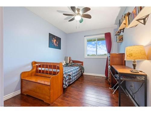 65 Front Street S, York, ON - Indoor Photo Showing Bedroom