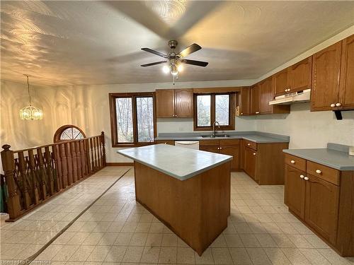 923 Mcdowell Road E, Simcoe, ON - Indoor Photo Showing Kitchen With Double Sink