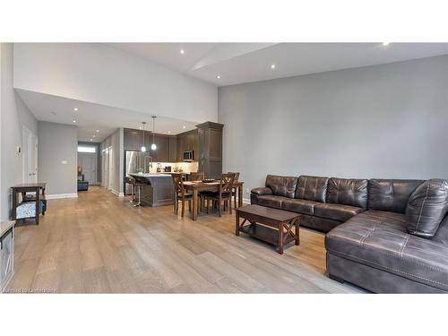 45 Cranberry Crescent, Simcoe, ON - Indoor Photo Showing Living Room