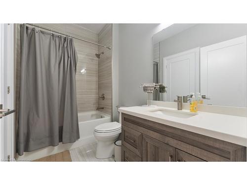 45 Cranberry Crescent, Simcoe, ON - Indoor Photo Showing Bathroom