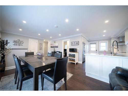 150 Upper Paradise Road, Hamilton, ON - Indoor Photo Showing Dining Room