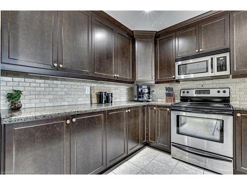 207-396 Plains Road E, Burlington, ON - Indoor Photo Showing Kitchen