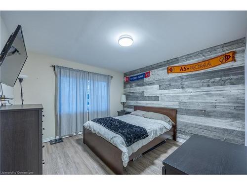 594 New Lakeshore Road, Port Dover, ON - Indoor Photo Showing Bedroom