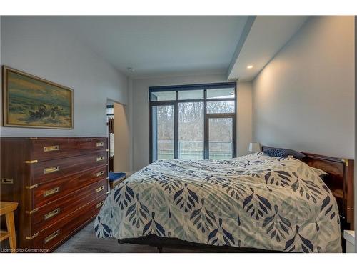 215-38 Harbour Street, Port Dover, ON - Indoor Photo Showing Bedroom