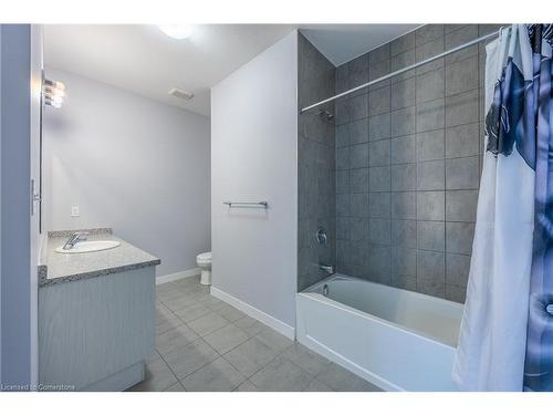 41 Waterthrush Lane, Simcoe, ON - Indoor Photo Showing Bathroom