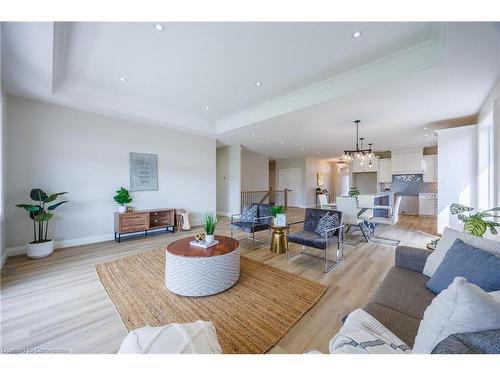 51 Mcintosh Drive, Delhi, ON - Indoor Photo Showing Living Room