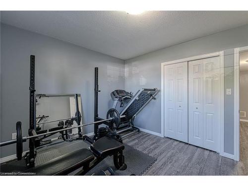 16 Gaal Court, Brantford, ON - Indoor Photo Showing Gym Room