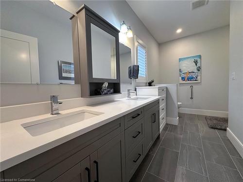 139 New Lakeshore Road, Port Dover, ON - Indoor Photo Showing Bathroom