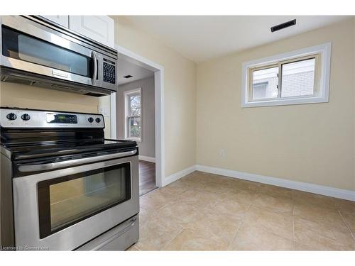 286 Queen Street N, Simcoe, ON - Indoor Photo Showing Kitchen